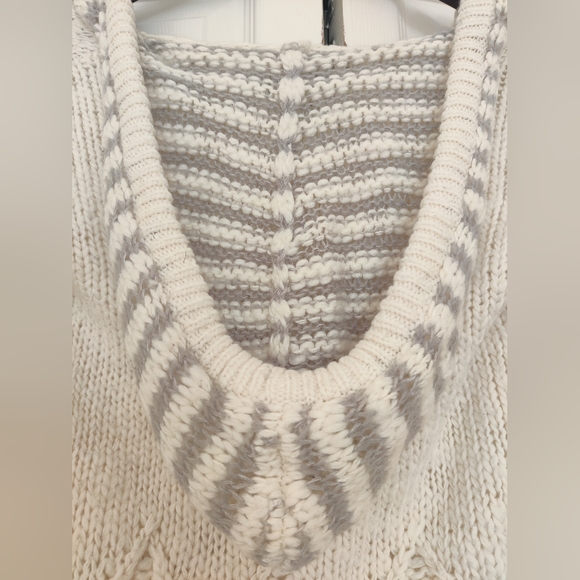 Soft Knit Hoodie Sweater - Picture 4 of 10